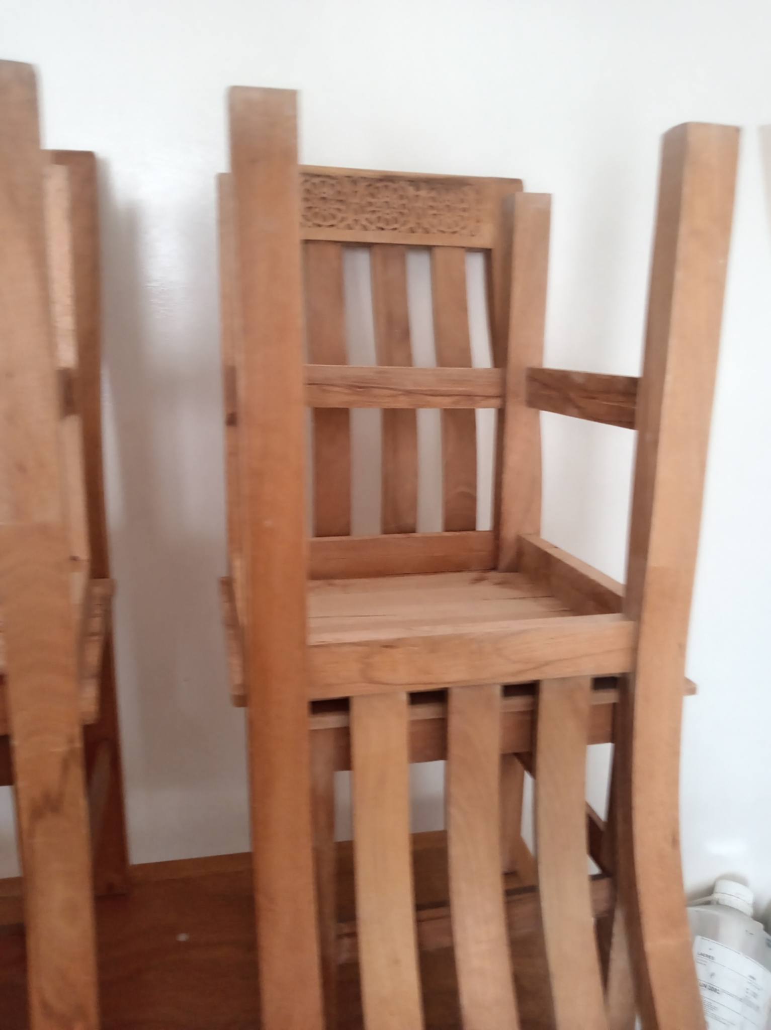 Table — Artisan